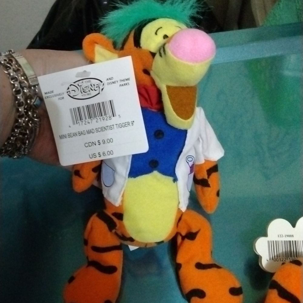 Vintage: Disney Tigger Beanies